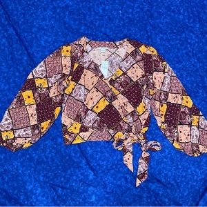 American Eagle Cropped Shirt